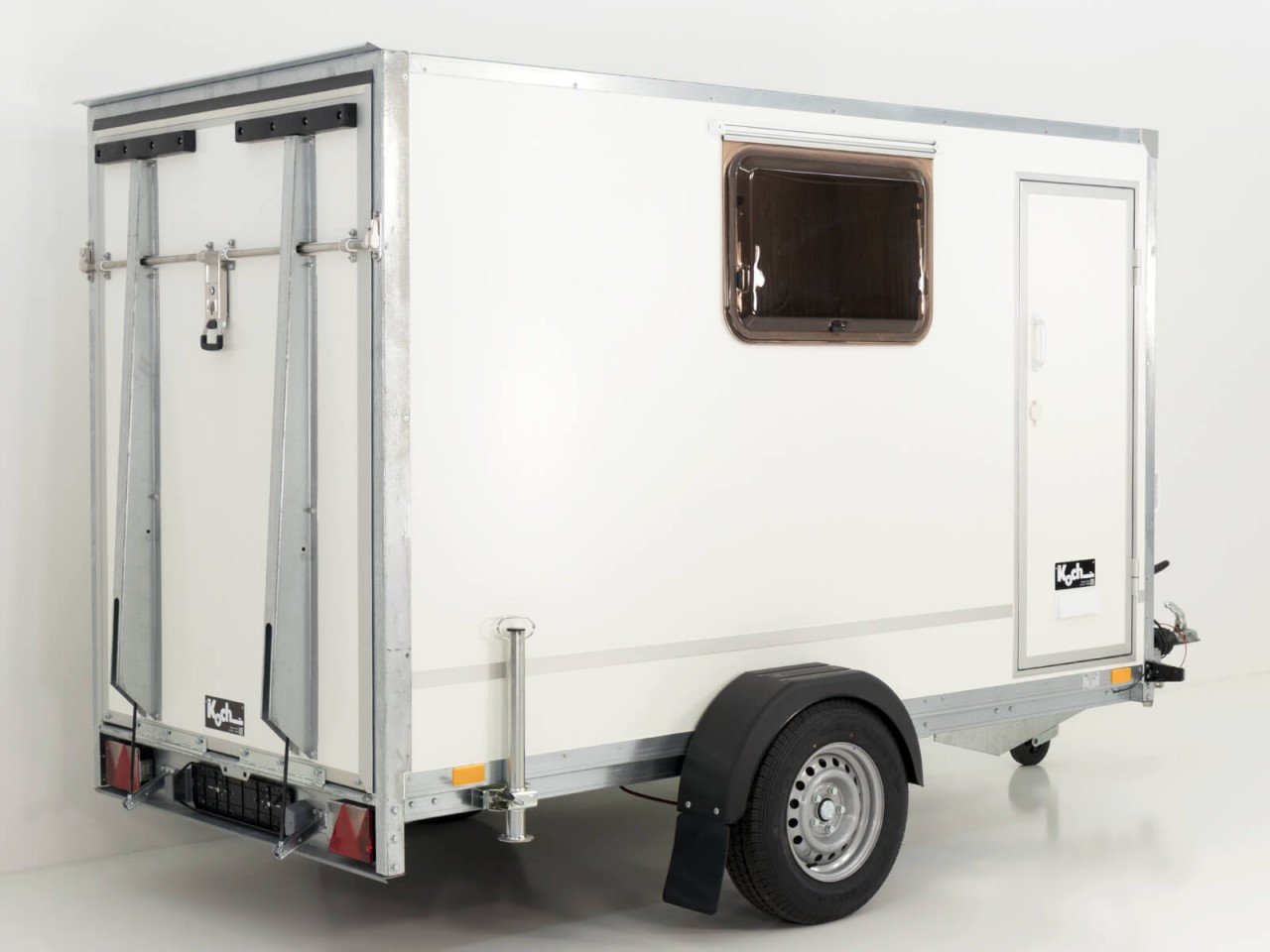 Blyss Reboque fechado 146x304cm Altura:180 1,3t, Rampa, Porta, 2 janelas-Novo