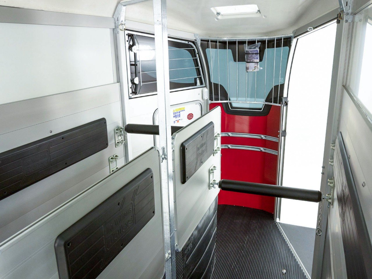 Ifor Williams Reboque para cavalos HBX 506-Saída frontal-novo modelo-rojo-Novo - Image 10
