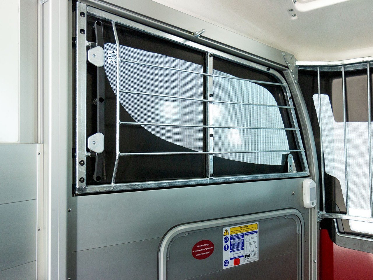 Ifor Williams Reboque para cavalos HBX 403-Saída frontal-novo modelo-rojo-Novo - Image 7