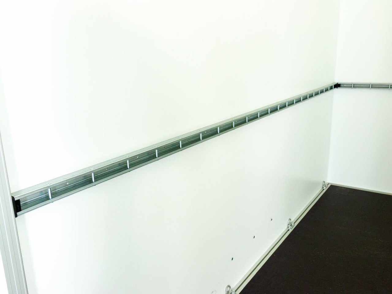 Unsinn Reboque fechado UKU 157x305cm Altura:194cm 2,0t-Novo - Image 5