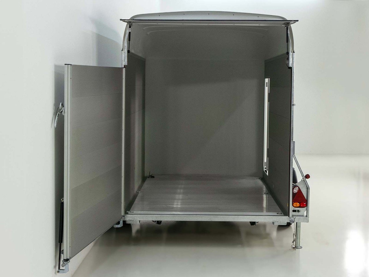 Debon Reboque fechado C400 164x315cm H:200cm 1,3t, Alu, Polybug, Porta, verde oliva-Novo - Image 10