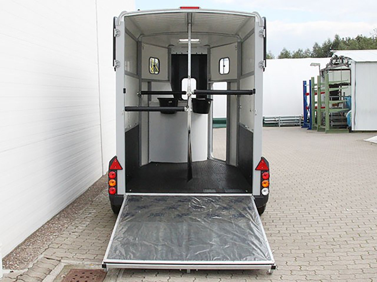 Ifor Williams Reboque para cavalos HB506-Arreios-Novo - Image 5
