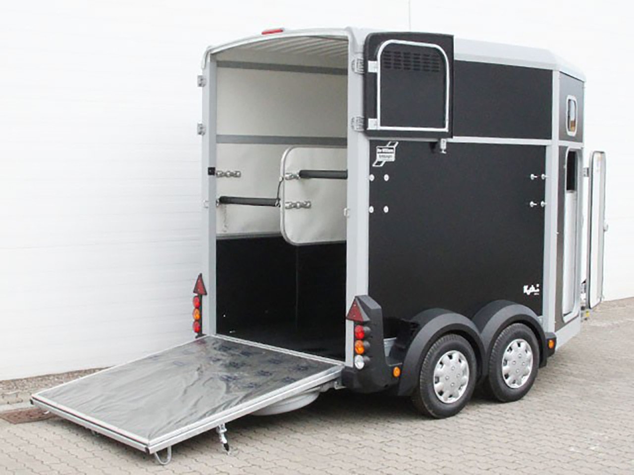 Ifor Williams Reboque para cavalos HB506-Arreios-Novo - Image 6