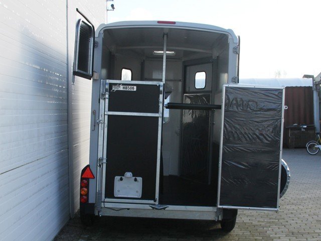 Ifor Williams Reboque para cavalos HB506-Saída frontal-Combinação de portões-Novo - Image 9