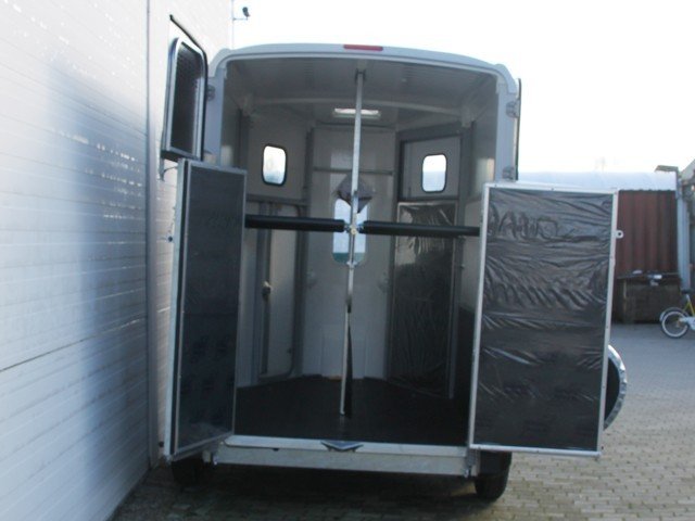 Ifor Williams Reboque para cavalos HB506-Saída frontal-Combinação de portões-Novo - Image 10