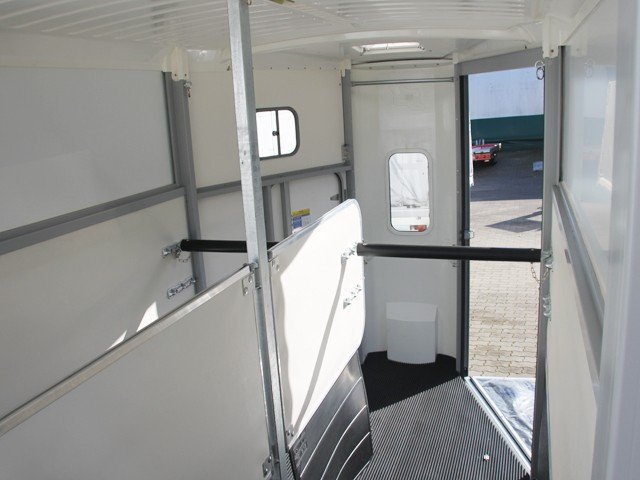 Ifor Williams Reboque para cavalos HB511-Portones traseros-Combinación de puertas-preto-Novo - Image 8