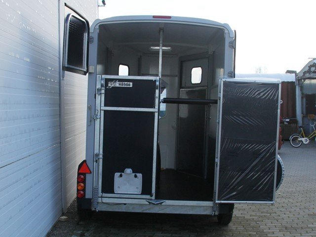 Ifor Williams Reboque para cavalos HB506-Saída frontal-Combinação de portões-preto-Novo - Image 9