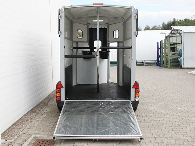 Ifor Williams Reboque para cavalos HB506-Arreios-preto-Novo - Image 5